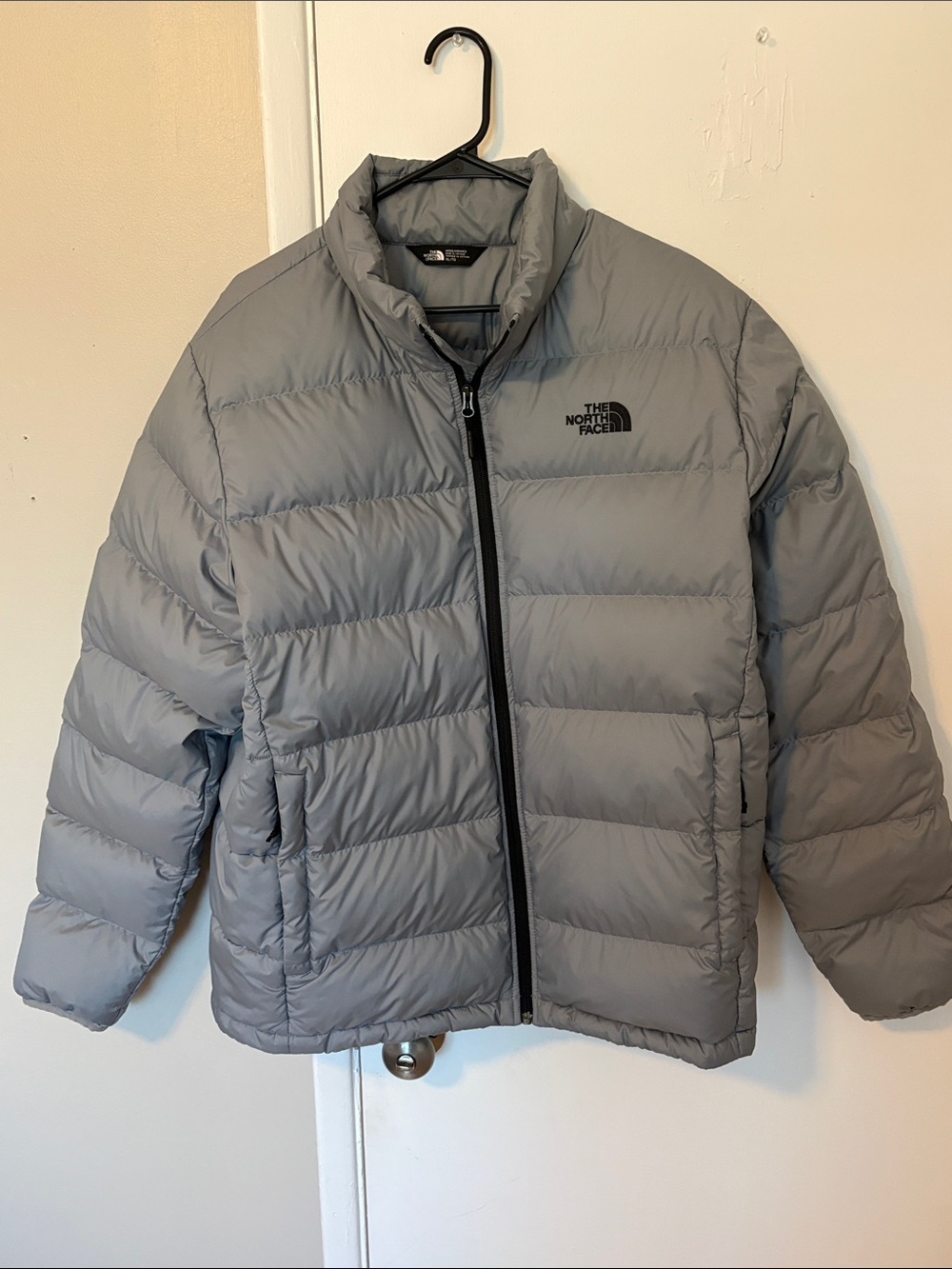 The North Face Men's Light Gray Quilted Puffer Jacket